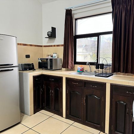 Amplio Apartamento, En Colonia Cerezos, Tercer Nivel Apartment Quetzaltenango Exterior photo